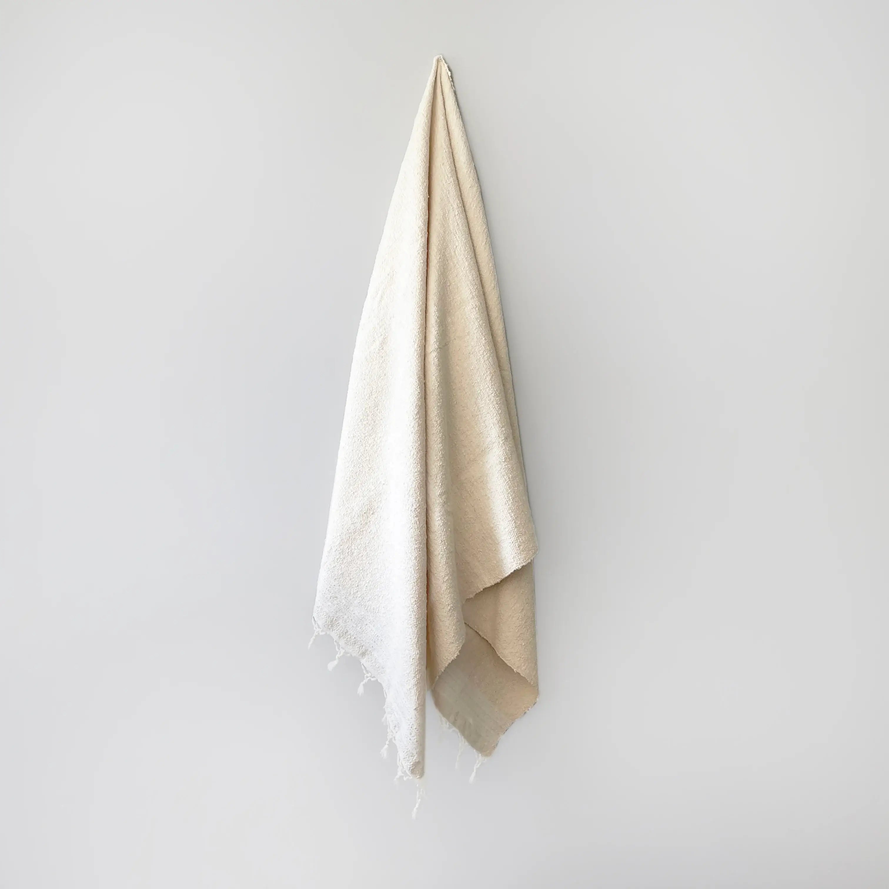 Dounia home bath/ beach towel in Ivory made of Organic cotton, Model: Baya
