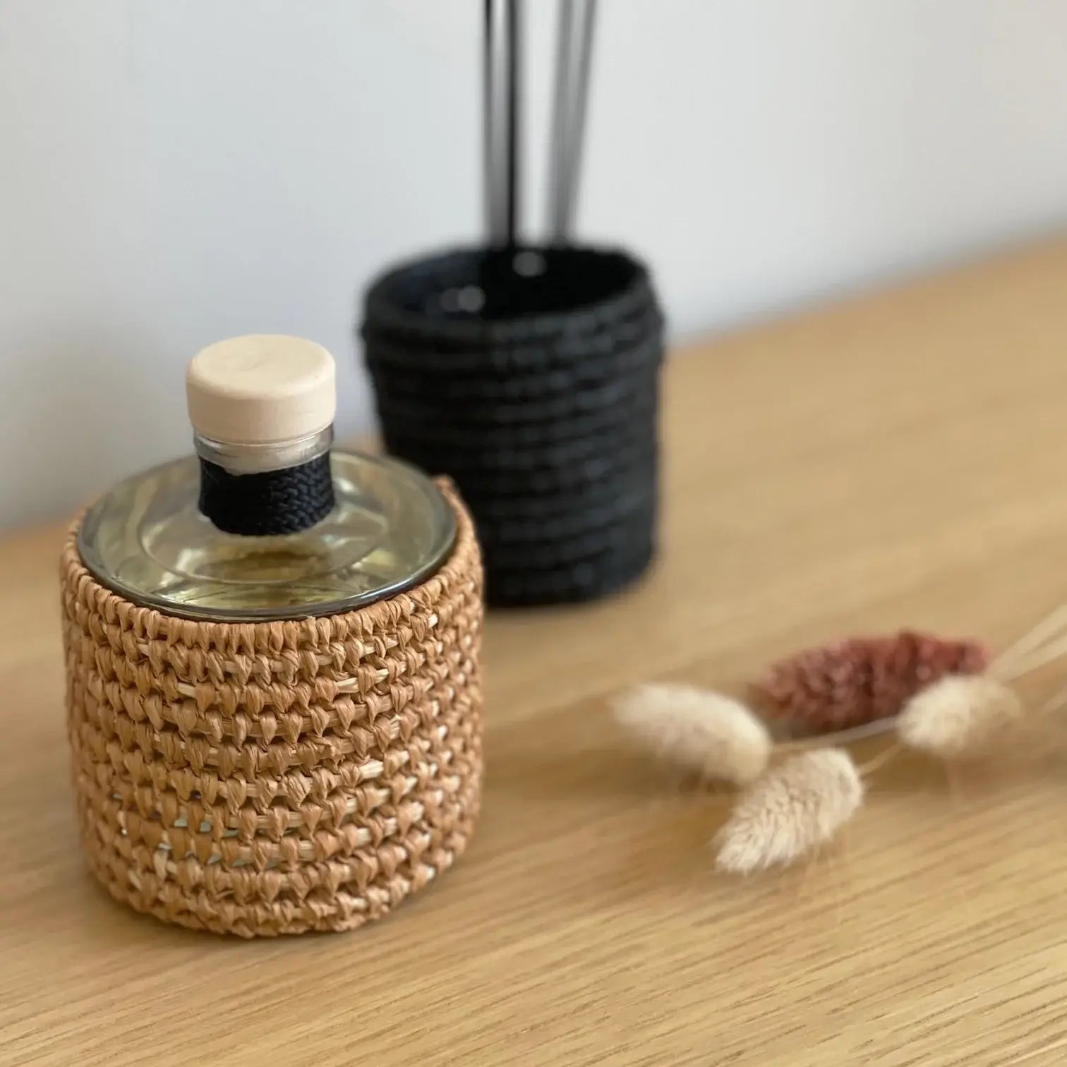 Dounia home Diffuser in  made of Raffia reed, Close Up View