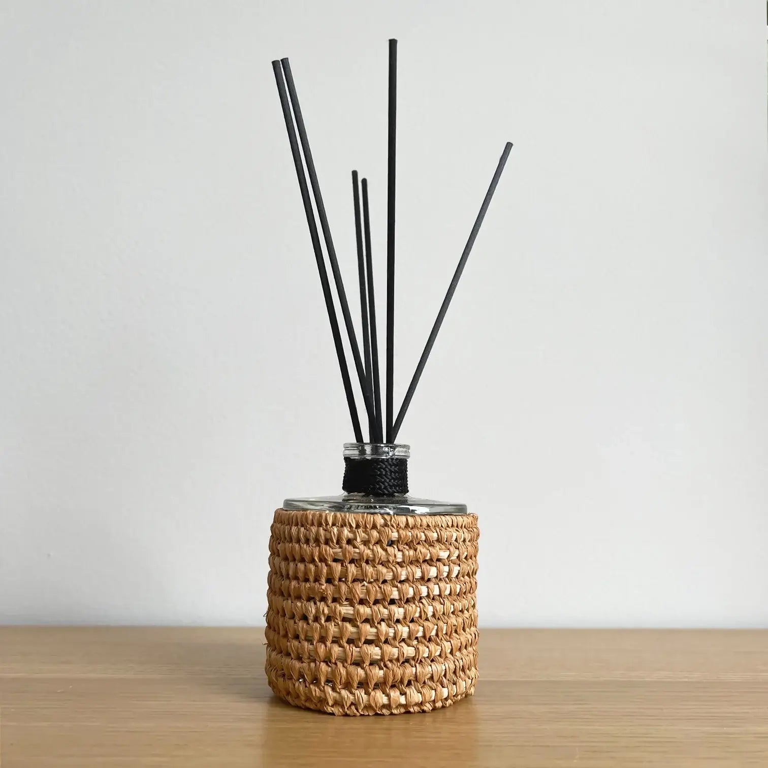 Dounia home Diffuser in  made of Raffia reed