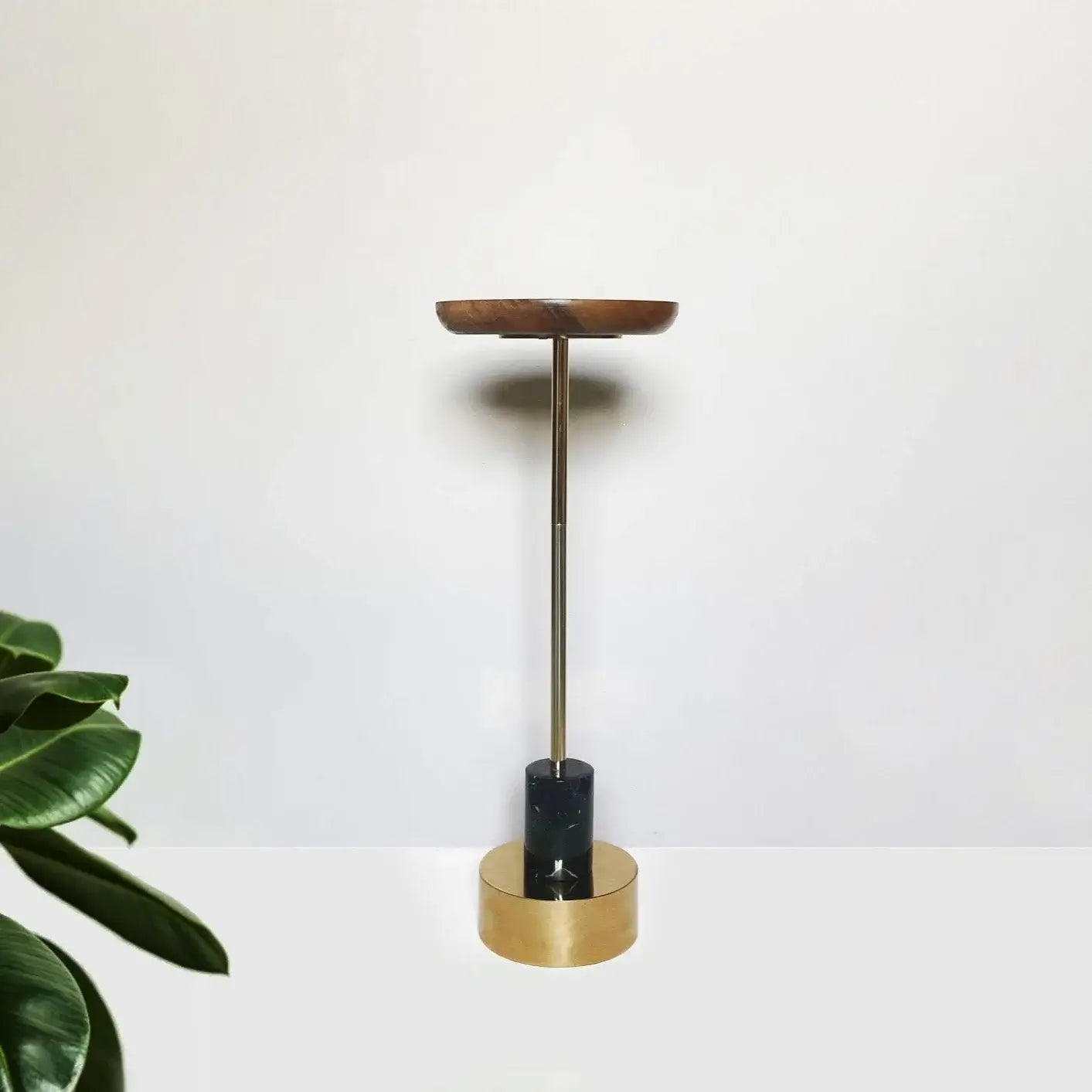 Black marble on sale drink table