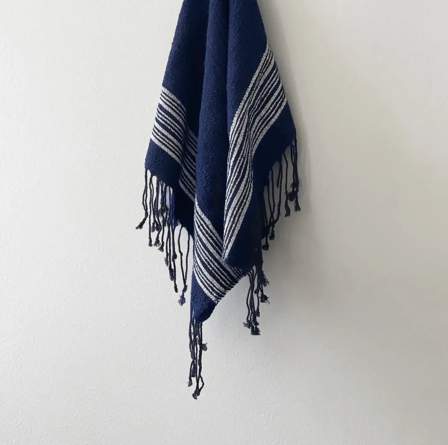 Dounia home Hand towel in Midnight blue made of Cotton, Model: Ziri