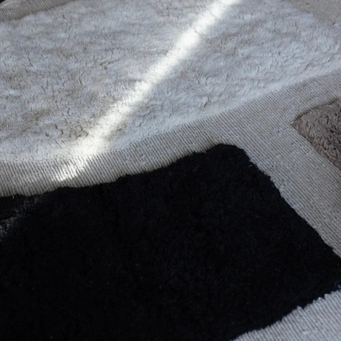 Maaj Organic Wool Rug - Artisan Carpet