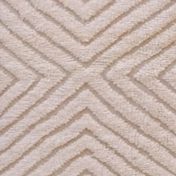 Dounia home Rug in Ivory made of Organic wool, Model: AIn, Close Up View