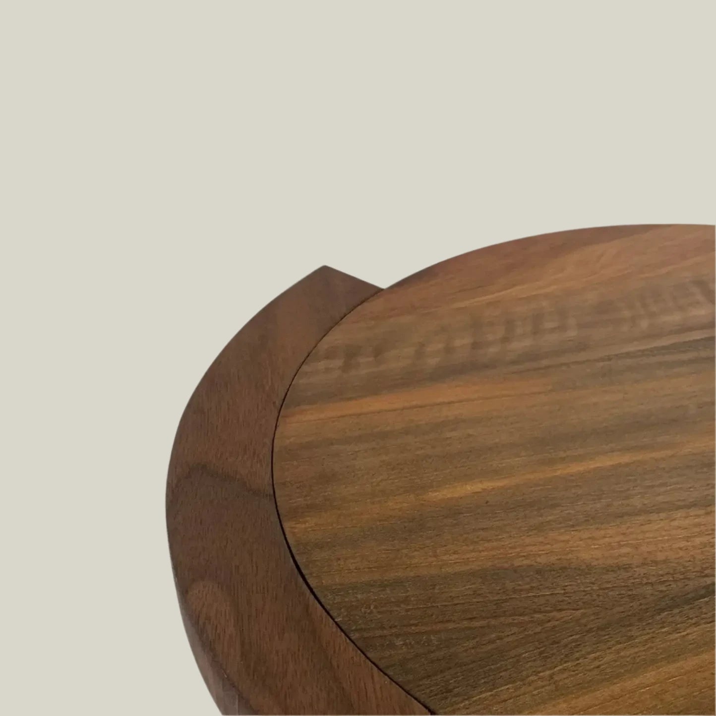 Dounia home Tray in  made of walnut, Model: Kora, Close Up View 